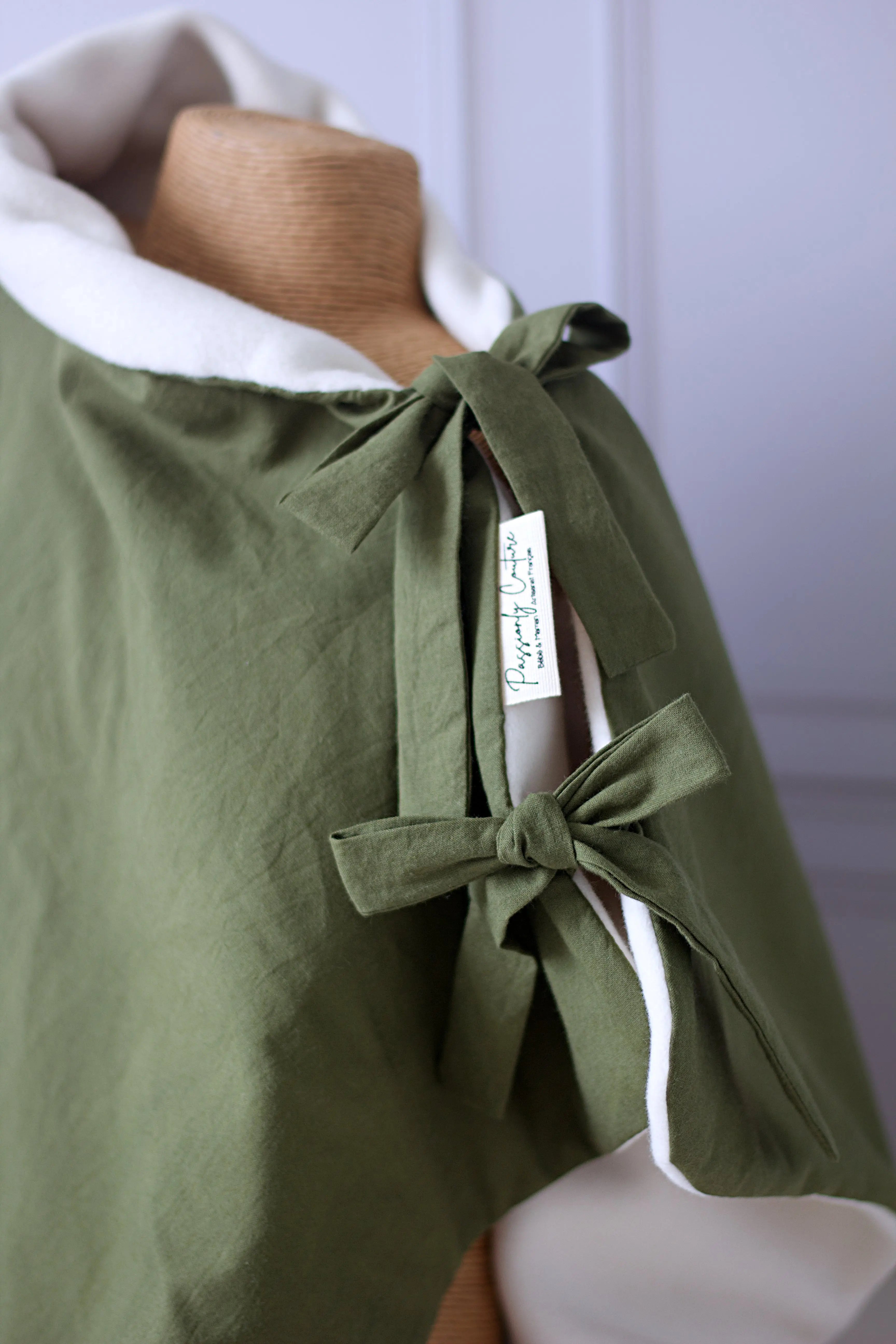 Couverture  2 en 1 bébé vert olive détail noeuds - Passionly Couture