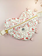 Passionly Couture - Besace Coeur - Tulipe  Popeline100%coton Bio coloris Ivoire imprimé fleuri Vintage - Vue de face