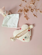 Mni besace bébé en double gaze 100%coton bio coloris vanille imprimé coeur vue de l'intérieur - Passionly Couture