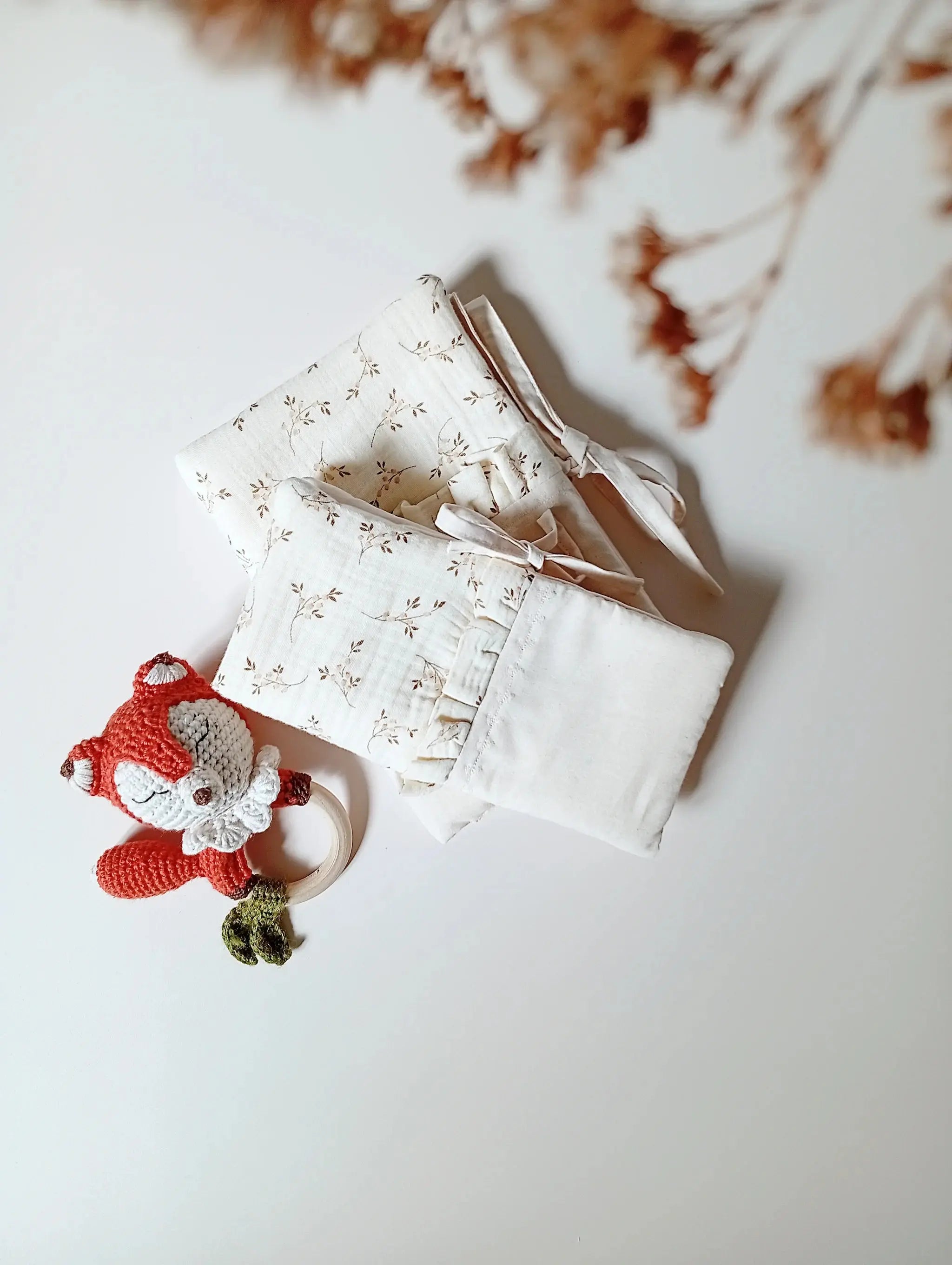 Protège livret de famille et protège carnet de santé bébé fleuri coton bio - Passionly Couture